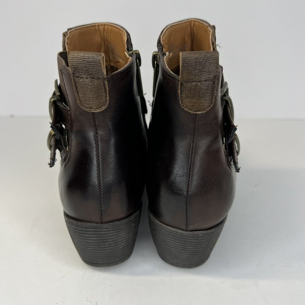 Bay Studio Brooklyn Brown Womens Size 7.5 Zippered Boots Almond Toe Block Heel View 4